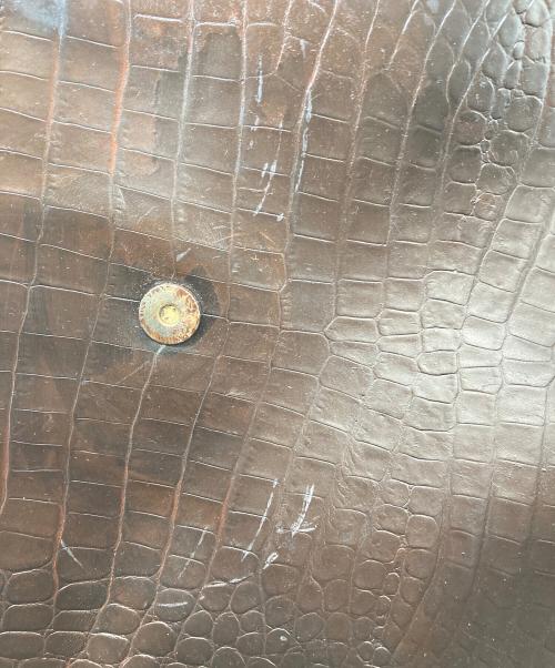 Salvatore Ferragamo（サルヴァトーレ フェラガモ）Salvatore Ferragamo (サルヴァトーレ フェラガモ) ヴァラクロコ型押しトートバッグ ブラウンの古着・服飾アイテム