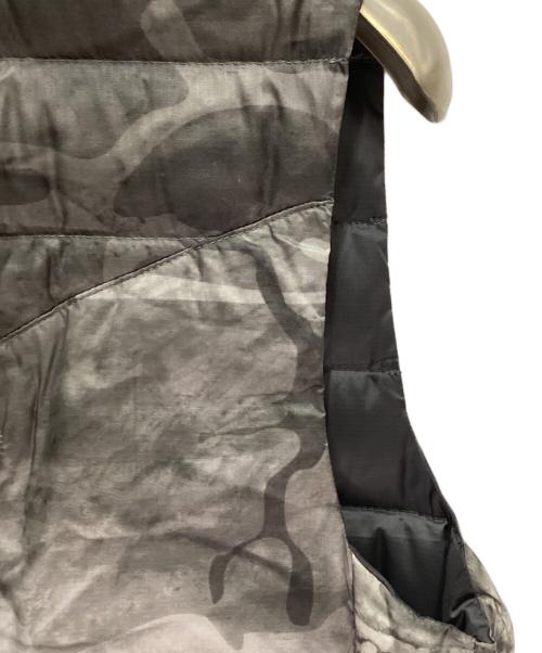 BURTON ak（バートンエーケー）BURTON ak (バートンエーケー) ダウンベスト グレー サイズ:sの古着・服飾アイテム