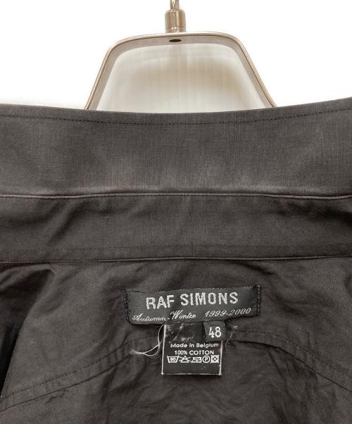 RAF SIMONS（ラフシモンズ）RAF SIMONS (ラフシモンズ) ワンポイント刺繍シャツ グレー サイズ:48の古着・服飾アイテム