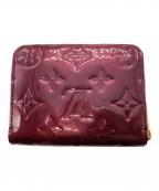 LOUIS VUITTONルイ ヴィトン）の古着「モノグラム・ヴェルニ ジッピー・コイン パース」｜ヴィオレット