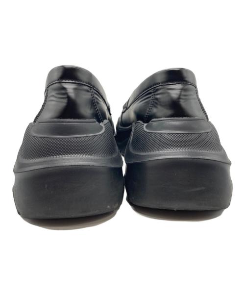 AKIKOAOKI（アキコアオキ）AKIKOAOKI (アキコアオキ) Regulated Gravity/レギュレートグラビティ ローファー ブラック サイズ:25cmの古着・服飾アイテム