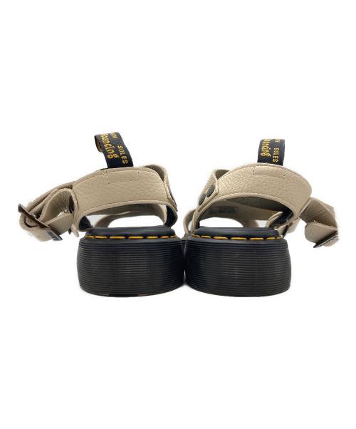 Dr.Martens（ドクターマーチン）Dr.Martens (ドクターマーチン) GRYPHON QUAD/グリフォンクアッドサンダル ホワイト サイズ:25cmの古着・服飾アイテム