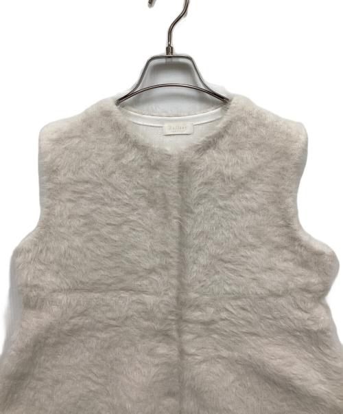 BALLSEY（ボールジィ）BALLSEY (ボールジィ) フェザーヤーンペプラムベスト ホワイト サイズ:Sの古着・服飾アイテム