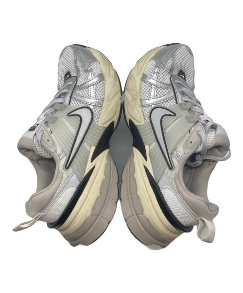 NIKE（ナイキ）NIKE (ナイキ) W V2K RUN ホワイト サイズ:25cmの古着・服飾アイテム
