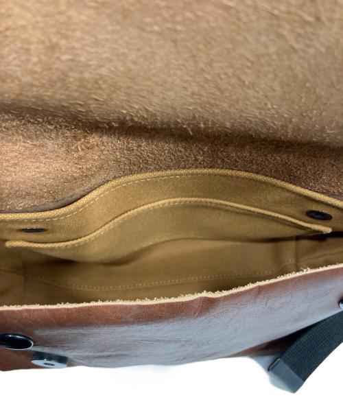 Uni&co（ユニアンドコー）Uni&co (ユニアンドコー) レザーメッセンジャーバッグ ブラウンの古着・服飾アイテム