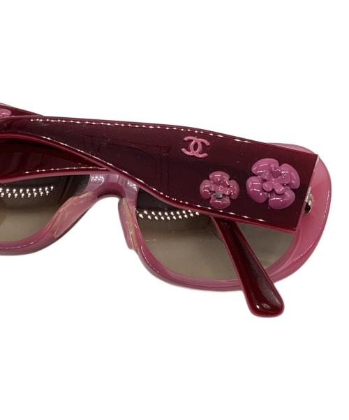CHANEL（シャネル）CHANEL (シャネル) カメリアサングラス ピンク サイズ:56-16-130の古着・服飾アイテム