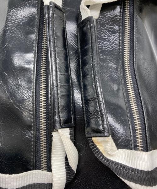 FRED PERRY（フレッドペリー）FRED PERRY (フレッドペリー) バレルバッグ ブラックの古着・服飾アイテム