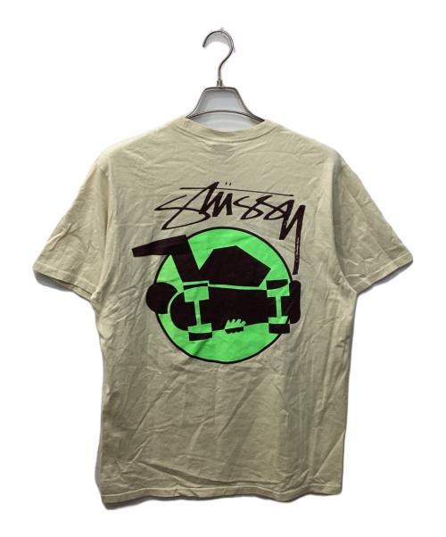 stussy（ステューシー）stussy (ステューシー) SKATEMAN TEE（スケートマンティー） ベージュ サイズ:Mの古着・服飾アイテム