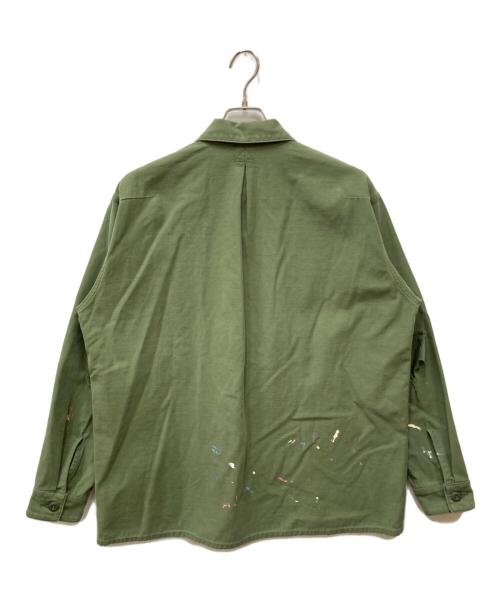 URU（ウル）uru (ウル) COTTON BACKSATIN MILITARY L/S SHIRTS/コットンバックサテンミリタリーロングスリーブシャツ グリーン サイズ:2の古着・服飾アイテム