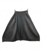 PLEATS PLEASEプリーツプリーズ）の古着「変形デザインプリーツスカート」｜ブラック