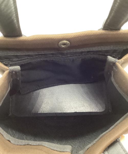 ISSEY MIYAKE（イッセイミヤケ）ISSEY MIYAKE (イッセイミヤケ) FOLDING BAG ブラウンの古着・服飾アイテム