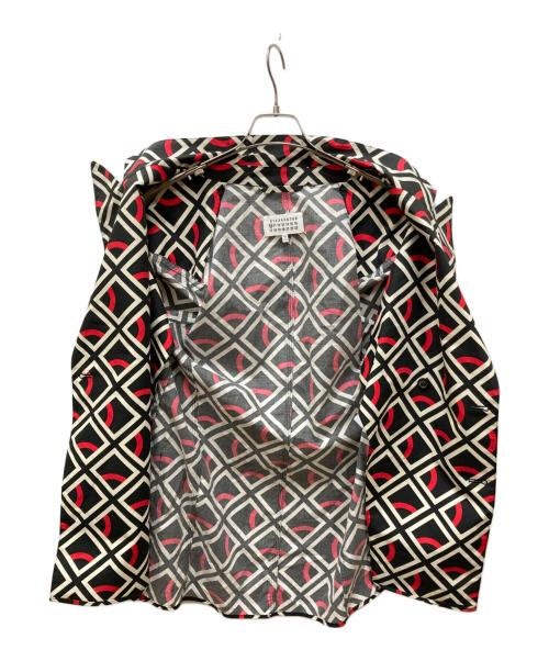 Maison Margiela（メゾンマルジェラ）Maison Margiela (メゾンマルジェラ) 総柄ピークドラペル ダブルジャケット ブラック×レッド サイズ:48の古着・服飾アイテム