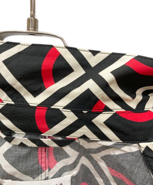 Maison Margiela（メゾンマルジェラ）Maison Margiela (メゾンマルジェラ) 総柄ピークドラペル ダブルジャケット ブラック×レッド サイズ:48の古着・服飾アイテム