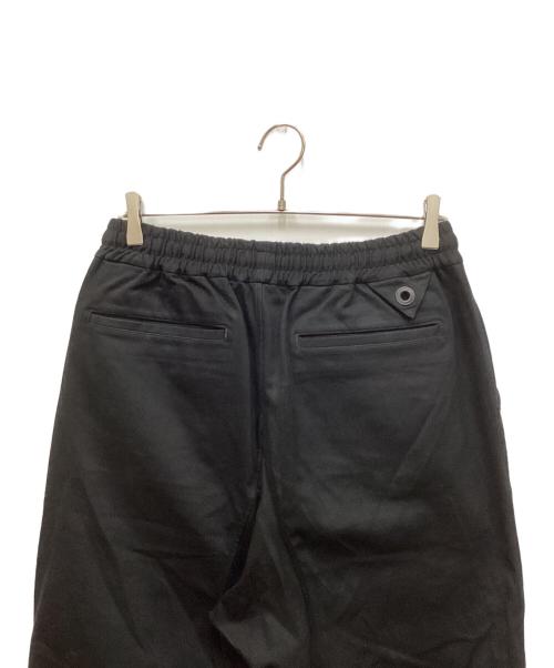 WHITE MOUNTAINEERING（ホワイトマウンテ二アニング）WHITE MOUNTAINEERING (ホワイトマウンテ二アニング) イージーパンツ ブラック サイズ:3の古着・服飾アイテム