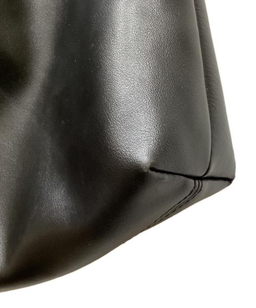 STUDIOUS（ステュディオス）STUDIOUS (ステュディオス) versize Leather SHOULDER BAG/ベルサイズレザーショルダーバッグの古着・服飾アイテム