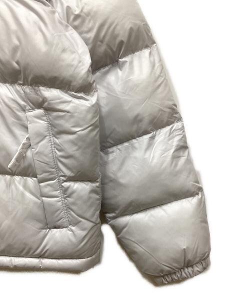 THE NORTH FACE（ザ ノース フェイス）THE NORTH FACE (ザ ノース フェイス) W'S NUPTSE ON JACKET ライトグレー サイズ:Mの古着・服飾アイテム