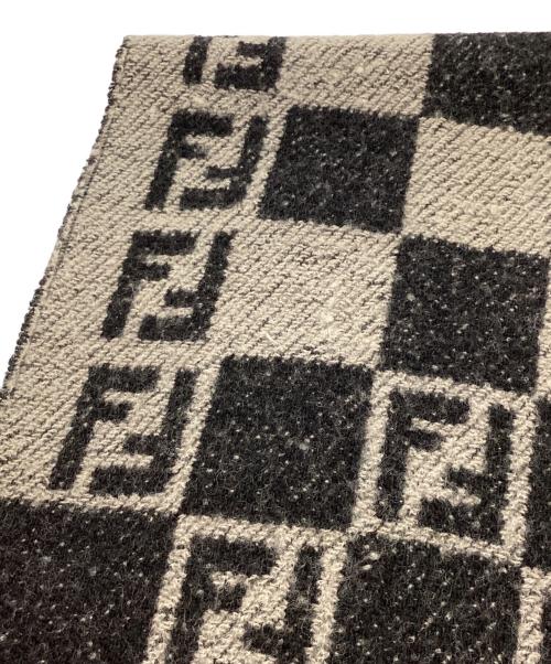FENDI（フェンディ）FENDI (フェンディ) ズッカ柄マフラー ブラック×グレーの古着・服飾アイテム