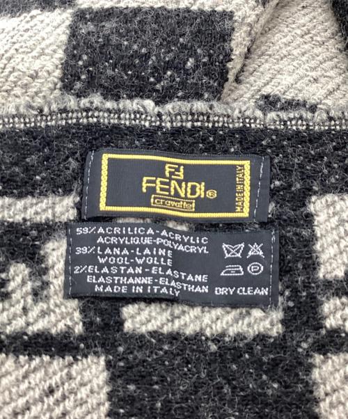 FENDI（フェンディ）FENDI (フェンディ) ズッカ柄マフラー ブラック×グレーの古着・服飾アイテム