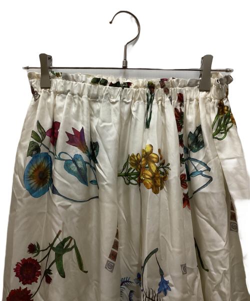 CABAN（キャバン）CABaN (キャバン) シルクボタニカルプリントロングスカート ホワイト サイズ:FREEの古着・服飾アイテム