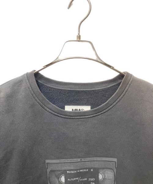 MM6 Maison Margiela（エムエムシックスメゾンマルジェラ）MM6 Maison Margiela (エムエムシックスメゾンマルジェラ) プリントスウェット グレー サイズ:Sの古着・服飾アイテム