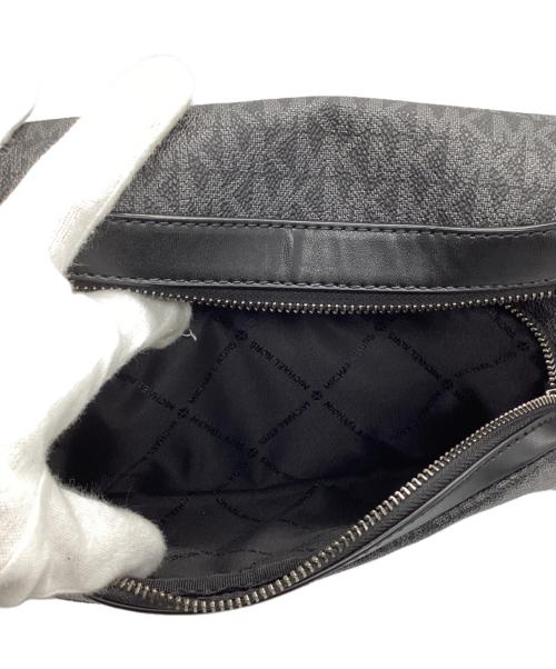 MICHAEL KORS（マイケル・コース）MICHAEL KORS (マイケル・コース) COOPER UTILITY BELT BAG ブラックの古着・服飾アイテム