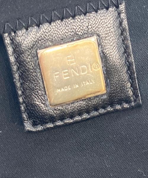 FENDI（フェンディ）FENDI (フェンディ) ショルダーバッグ ブラックの古着・服飾アイテム