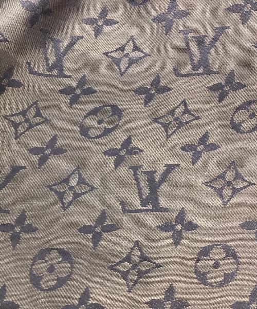 LOUIS VUITTON（ルイ ヴィトン）LOUIS VUITTON (ルイ ヴィトン) 大判ストール ゴールドの古着・服飾アイテム