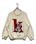 KITH×DISNEYキス×ディズニー）の古着「Kith For Mickey & Friends Minnie K Crewneck Sweater 'Sandrift'/キスフォーミッキーアンドフレンズミッキークルーネックスウェットサンドリフト」｜アイボリー