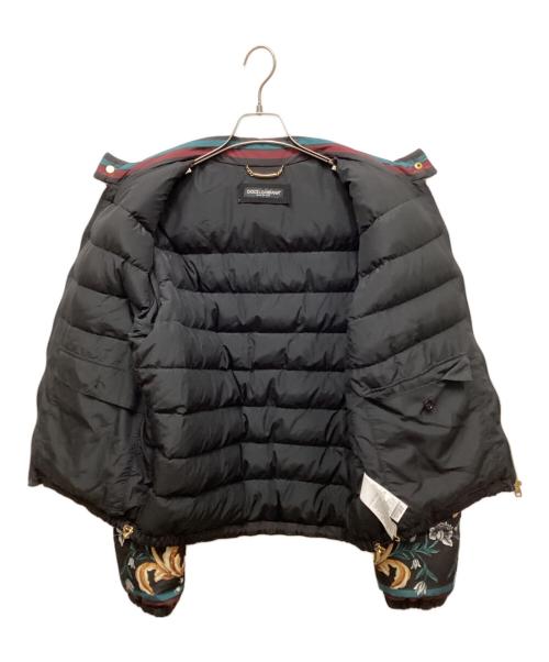 DOLCE & GABBANA（ドルチェ＆ガッバーナ）DOLCE & GABBANA (ドルチェ＆ガッバーナ) バロック調プリントダウンジャケット ブラック サイズ:48の古着・服飾アイテム