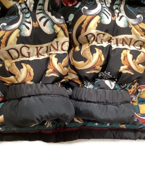 DOLCE & GABBANA（ドルチェ＆ガッバーナ）DOLCE & GABBANA (ドルチェ＆ガッバーナ) バロック調プリントダウンジャケット ブラック サイズ:48の古着・服飾アイテム