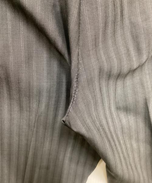 BOSS HUGO BOSS（ボス ヒューゴボス）BOSS HUGO BOSS (ボス ヒューゴボス) ストライプ柄スーツ グレー サイズ:48の古着・服飾アイテム