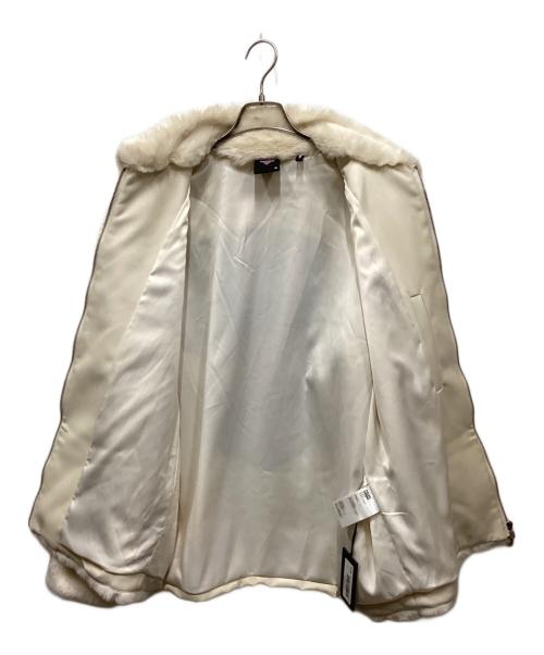 KITH（キス）KITH (キス) Fur Coaches Jacket アイボリー サイズ:Ｍの古着・服飾アイテム