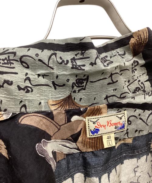 Dry Bones（ドライボーンズ）Dry bones (ドライボーンズ) シルク妖怪和柄シャツ グレー サイズ:Lの古着・服飾アイテム