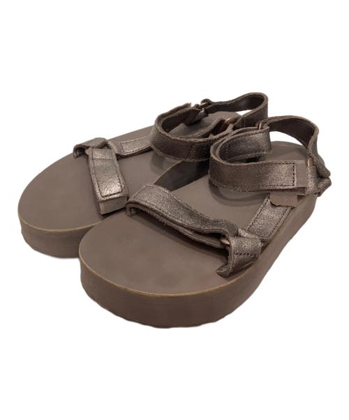 TEVA（テバ）TEVA (テバ) フラットフォームユニバーサルサンダル ブラウン サイズ:２３ｃｍの古着・服飾アイテム