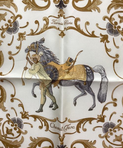 HERMES（エルメス）HERMES (エルメス) カレ40 ホワイト×ブラックの古着・服飾アイテム