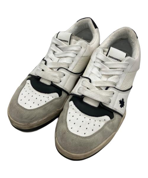 DSQUARED2（ディースクエアード）DSQUARED2 (ディースクエアード) メイプルリーフ刺繍スニーカー ホワイト サイズ:42の古着・服飾アイテム