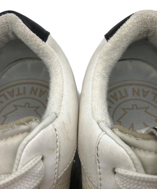 DSQUARED2（ディースクエアード）DSQUARED2 (ディースクエアード) メイプルリーフ刺繍スニーカー ホワイト サイズ:42の古着・服飾アイテム