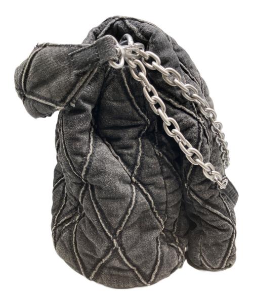 DIESEL（ディーゼル）DIESEL (ディーゼル) Charm-D L-Large shoulder bag in quilted denim/チャームDラージショルダーバッグ キルテッドデニム ブラックの古着・服飾アイテム