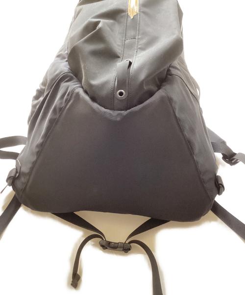 ARC'TERYX（アークテリクス）ARC'TERYX (アークテリクス) ARRO 22 BACKPACK/アロー22バックパック ブラックの古着・服飾アイテム