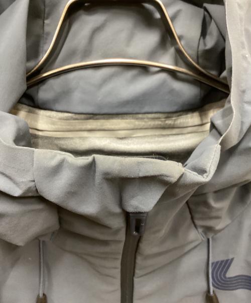 DESCENTE ALLTERRAIN（デザイント オルテライン）Descente ALLTERRAIN (デザイント オルテライン) ゴアテックスシェルジャケット“ZENCHIKEI” ネイビー サイズ:Mの古着・服飾アイテム