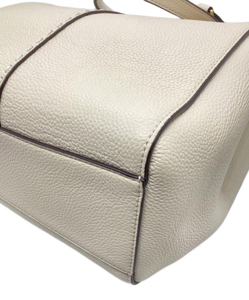 TORY BURCH（トリーバーチ）TORY BURCH (トリーバーチ) マックグロー キャリーオール アイボリーの古着・服飾アイテム