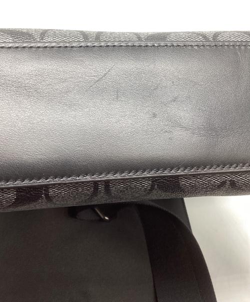 COACH（コーチ）COACH (コーチ) シグネチャーショルダーバッグ ブラックの古着・服飾アイテム