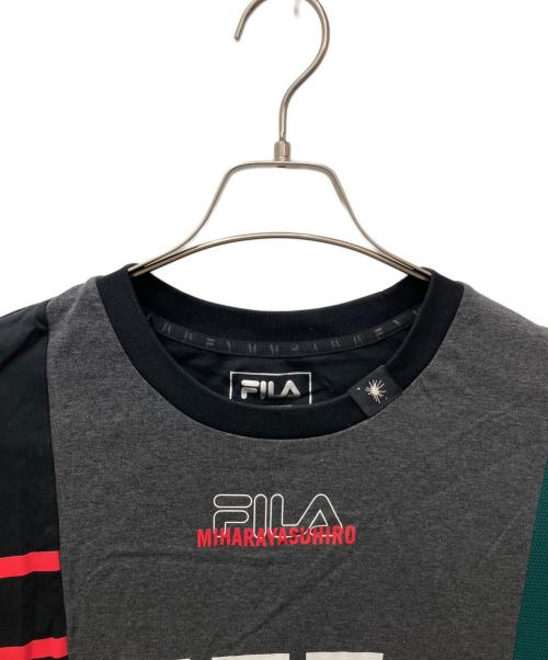 Maison MIHARA YASUHIRO（メゾン ミハラ ヤスヒロ）Maison MIHARA YASUHIRO (メゾン ミハラ ヤスヒロ) FILA (フィラ) 半袖Tシャツ ブラック サイズ:Mの古着・服飾アイテム