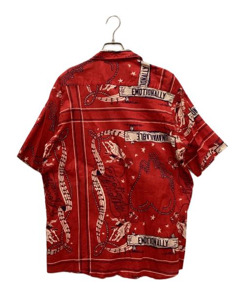EMOTIONALLY UNAVAILABLE（エモーショナリー・アンアベイラブル）EMOTIONALLY UNAVAILABLE (エモーショナリー・アンアベイラブル) 総柄シャツ レッド サイズ:XLの古着・服飾アイテム