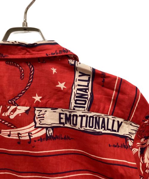 EMOTIONALLY UNAVAILABLE（エモーショナリー・アンアベイラブル）EMOTIONALLY UNAVAILABLE (エモーショナリー・アンアベイラブル) 総柄シャツ レッド サイズ:XLの古着・服飾アイテム
