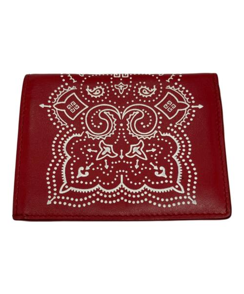 GIVENCHY（ジバンシィ）GIVENCHY (ジバンシィ) Bandana Print Bifold Leather Card Case In Red（バンダナプリントバイフォールドレザーカードケースインレッド） レッドの古着・服飾アイテム