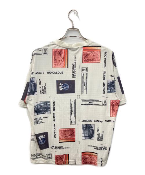 FILA（フィラ）FILA (フィラ) Maison MIHARA YASUHIRO (メゾン ミハラ ヤスヒロ) 総柄Tシャツ アイボリー サイズ:Lの古着・服飾アイテム