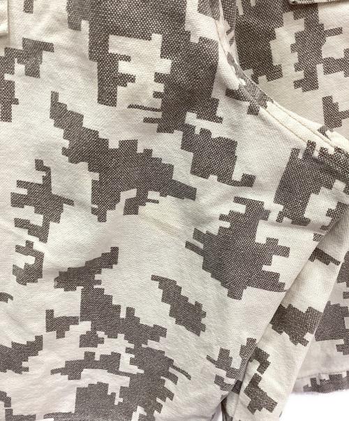 stussy OUTDOOR（ステューシーアウトドア）stussy OUTDOOR (ステューシーアウトドア) デジタルカモハーフカーゴパンツ アイボリー サイズ:34の古着・服飾アイテム