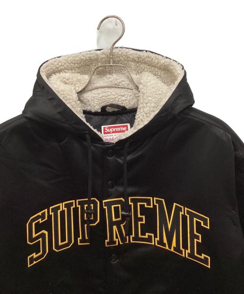 SUPREME（シュプリーム）SUPREME (シュプリーム) MITCHELL & NESS (ミッチェルアンドネス) Lined Hooded Satin Varsity Jacket ブラック サイズ:Sの古着・服飾アイテム