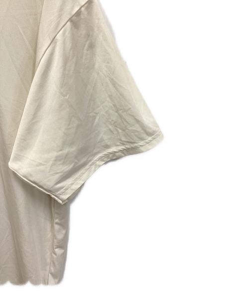 MM6 Maison Margiela（エムエムシックスメゾンマルジェラ）MM6 Maison Margiela (エムエムシックスメゾンマルジェラ) フロントスラッシュオーバーカットソー アイボリー サイズ:Sの古着・服飾アイテム